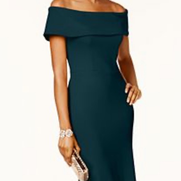 Green Ruffled-Back Off-The-Shoulder Gown - Picture 4 of 8